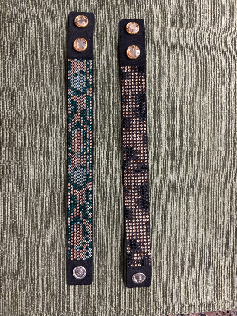 Set of 2 - Women's Snap Bracelets with Crystal Accents